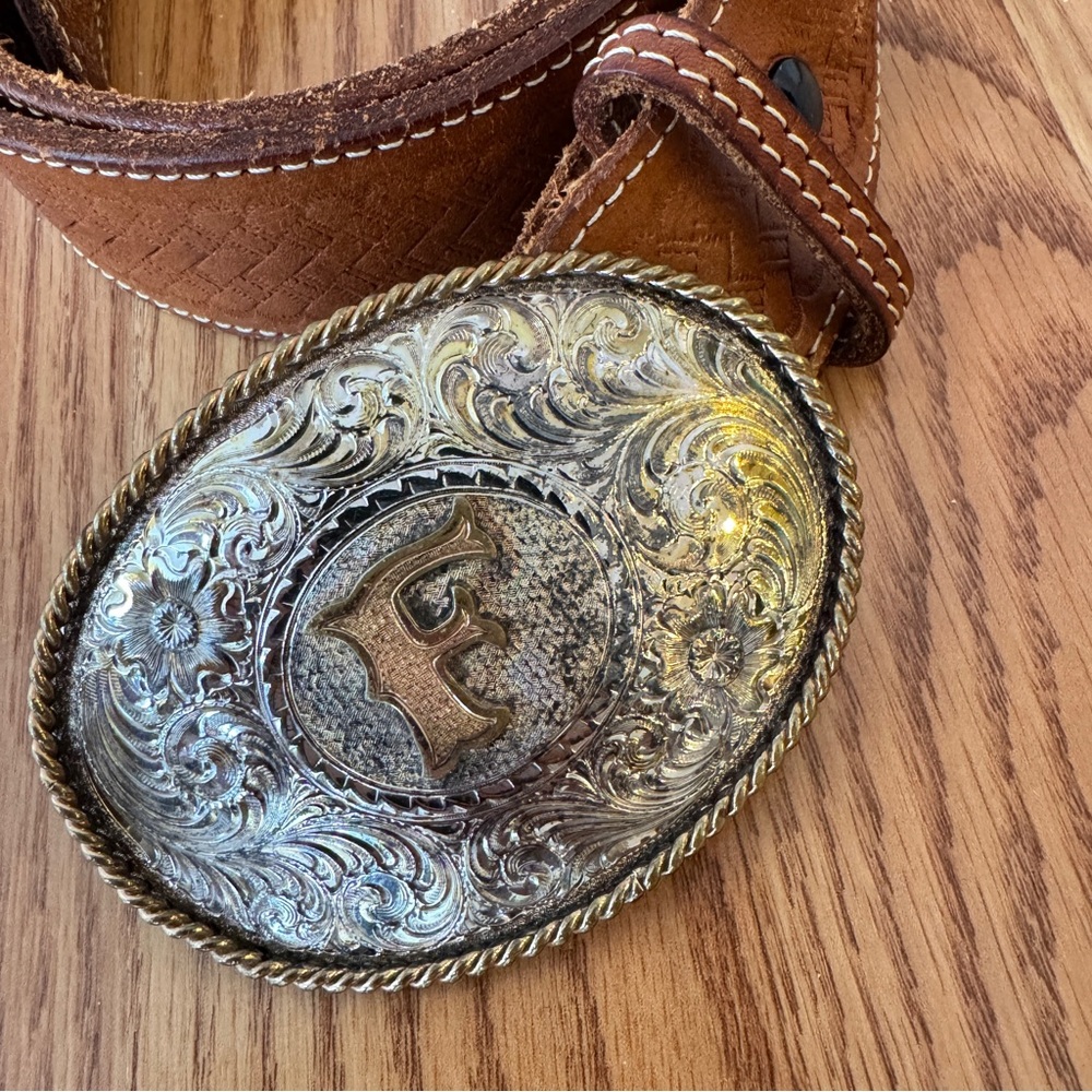 Vintage Montana Silversmith Initial Letter F Silver and Gold Buckle Leather Belt - Picture 2 of 6